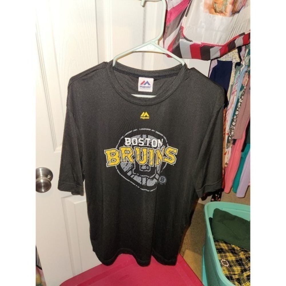 Majestic Boston Bruins NHL Hockey Graphic T-Shirt Mens Short Sleeve
